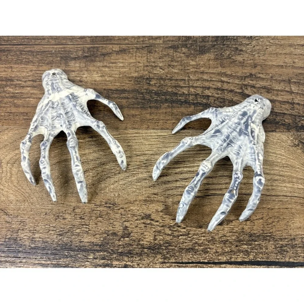 Skeleton Arm Hand Halloween Prop Monster Vampire Dracula Zombie Fingers